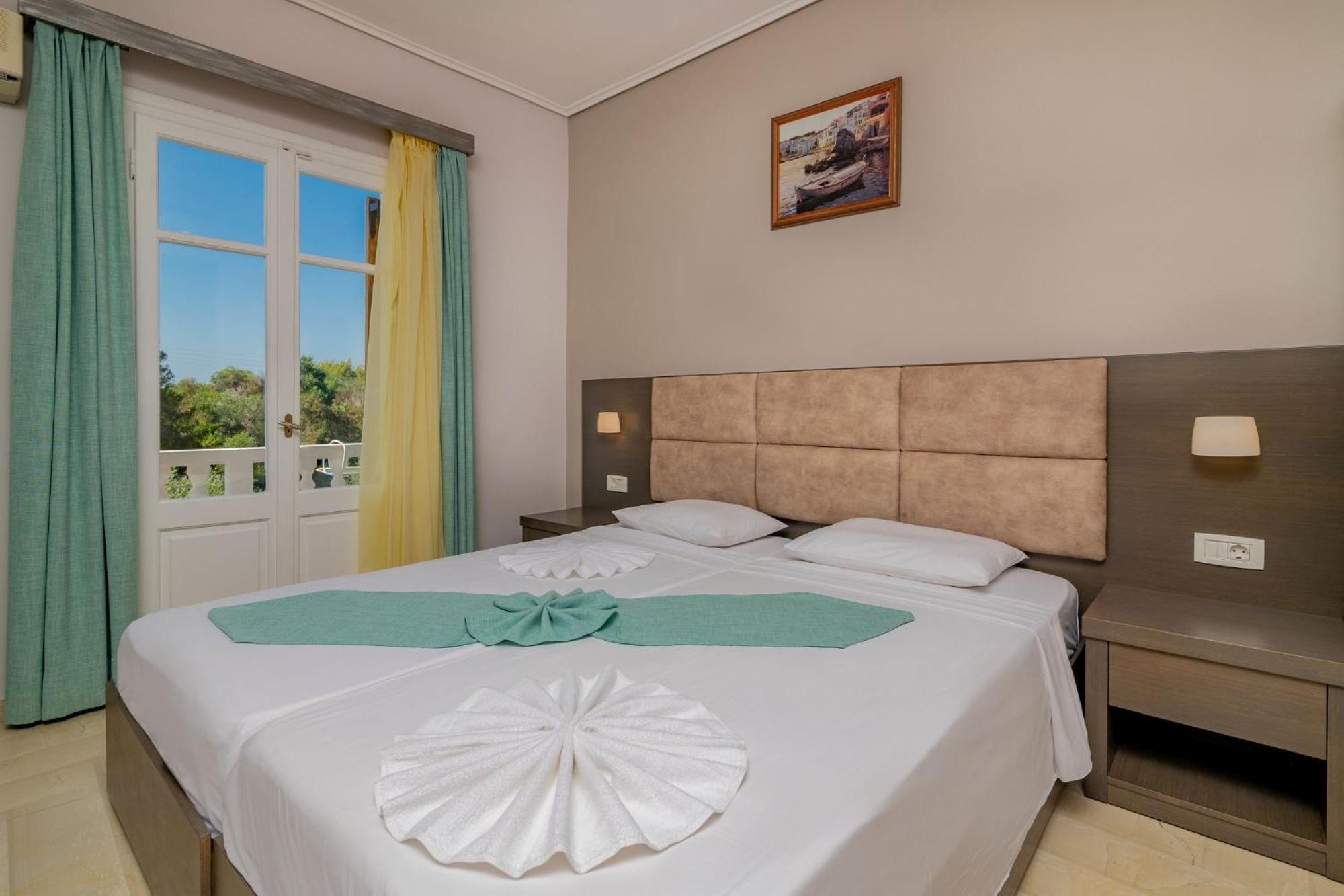 Plaka Beach Resort Vasilikí Exterior foto
